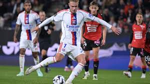 ¡Sin '9'!: ¿Podrá el Lyon Sorprender al Lille en la Ligue 1? - Imagen principal del artículo