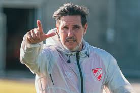 Argentinos vs. Newell's: ¡Duelo clave con baja sensible en La Paternal! - Imagen principal del artículo