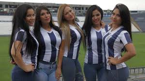 Resultado de imagem para porristas de futbol peruano