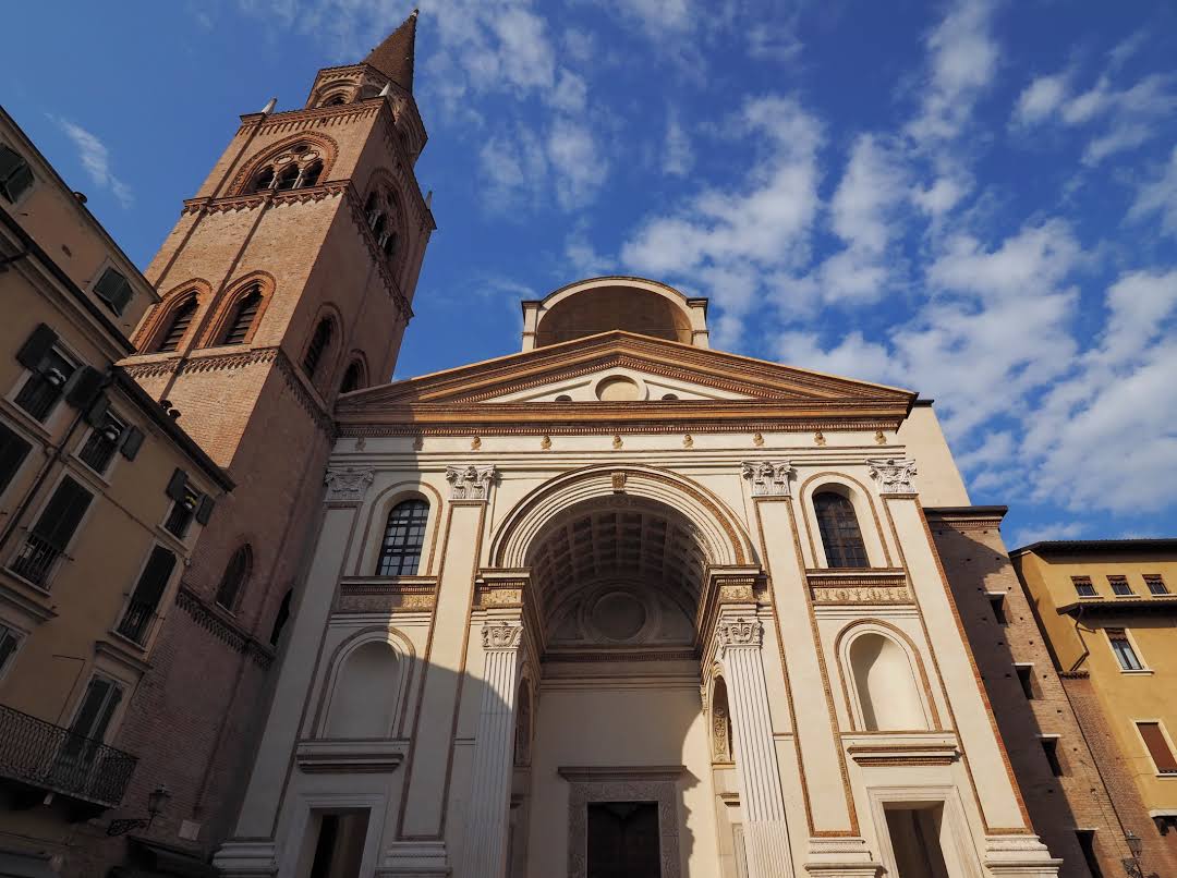 Базилика 3. Петра. Уваровская базилика. Базилика 3. Sofia saint на улице.