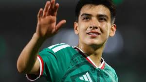 Gilberto Mora hizo algo que Messi y Cristiano no lograron en Mundial