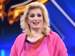 We all know her from the Italian version of 'The Price is ...