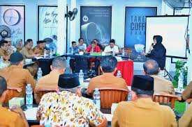 Berkeadilan, Tahun 2025 Bupati Afni akan Membangun Jalan di Semua Kecamatan