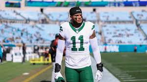 Jets agree to trade Jermaine Johnson to Titans for T'Vondre Sweat