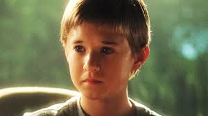 Steven Spielberg Wanted To Include A Musical Number In His Dark Sci-Fi Classic