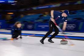 Grã-Bretanha vence os EUA e é a única invicta nas duplas mistas do Curling