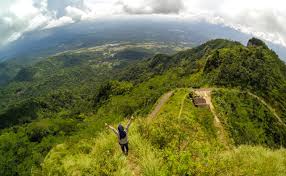 Hasil gambar untuk gunung kendil banyubiru