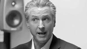 Newsom Emerges as Early Democratic Favorite for 2028, Poll Shows
