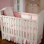 Kuvat aiheesta damask crib bedding