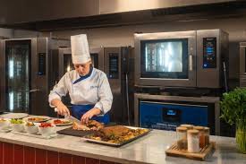 APAS Show 2026: Prática oferece soluções para foodservice e apresenta fornos capazes de produzir até 1.400 refeições por ciclo.
