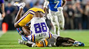College football rankings and AP Top 25 poll graphic
