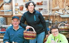 Photo Initiation  la vannerie ateliers couture et recyclage sont au ...