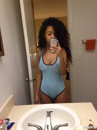 英和画像辞典：(tight)の意味は画像で解説！見るだけで「tight」の意味が分かる・覚えられる 