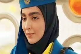 جشن تولد ساده سونیا حسینی بازیگر «پایتخت» در خیابان/ عکس