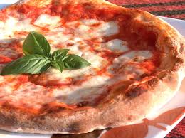 Risultati immagini per pizza margherita