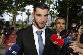 El futbolista Rafa Mir, condenado a 8,5 años de prisión por agresión sexual y lesiones