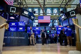Stocks Rise to Cap Week of Increasing Yields, Volatile Oil Prices