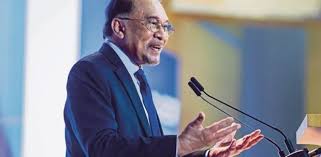 Anwar: Govt paid RM486k for Dr M's official visit to Japan