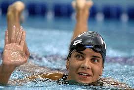 Atlanta, 25 July 1996: Krisztina EGERSZEGI of Hungary celebrates her victory in the women&#39;s 200m backstroke in the Georgia Tech Aquatic Center at the ... - 001aa018ff9c0813a4204b