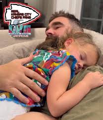 Jason Kelce💛♥️