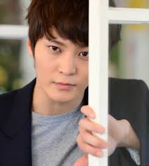 Joo-won is lining up the movie projects lately, so much that I&#39;m worried he won&#39;t have time for dramas in 2014. The horror. Don&#39;t leave dramaland, okay? - JooWon36