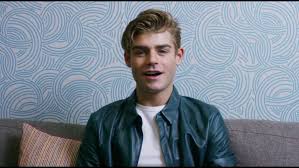 Résultat de recherche d'images pour "king cobra film"