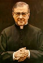 Today the Church celebrates the feast of St Josemaria Escriva. Instead of a message from Fr Doyle, we have a message from a saint, ABOUT Fr Doyle. - st-josemaria-escriva