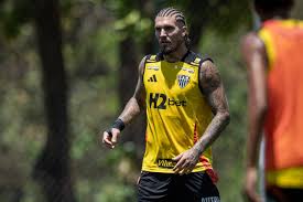 Lyanco pode dar adeus ao Atlético, enquanto Luiz Araújo interessa ao Cruzeiro