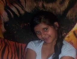 PUERTO ESPERANZA. Rosa González, madre de Lieni Itatí Piñeiro, la joven violada y asesinada en la localidad de Puerto Esperanza, el pasado 11 de julio de ... - 577437
