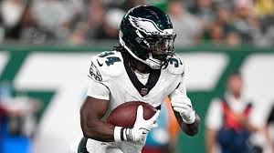 Eagles Bring Back RB