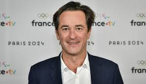 L'éviction en catimini de Nathanaël de Rincquesen, figure de France 2