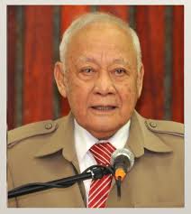 Tan Sri Datuk Haji Arshad Ayub was born on 15 November 1928 in Muar, Johor Darul Takzim. He began his early education at Sekolah Melayu Parit Keruma, Muar, ... - image_gallery%3Fimg_id%3D21868%26t%3D1398135941689