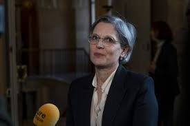 «Être fier d’être français est une fierté au rabais» : Sandrine Rousseau soulève un nouveau tollé