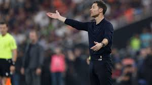 Real Madrid age rápido e já anuncia novo técnico após saída de Xabi Alonso
