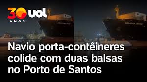 Tripulantes de balsas que colidiram nadaram e foram resgatados por lancha