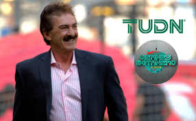 Ricardo La Volpe recibe burlas por mencionar el 'Viernes Botanero' en transmisión de Televisa