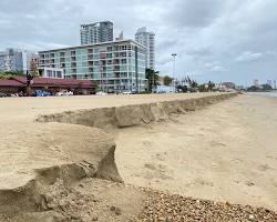 Image of Jomtien Beach with its long stretch of sand