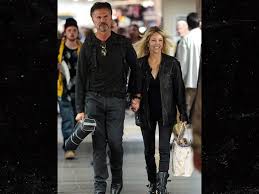 Heather Locklear, Lorenzo Lamas Hold Hands Amid Newly Public Relationship