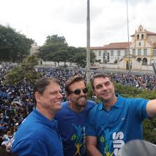 Rejeição de Flávio acende alerta em campanha de Tarcísio, que fala em ‘limite’ para apoio