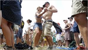 Kim Kallabis and Matt Stewart dance in the crowd at Bonnaroo.