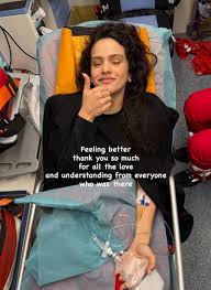 Rosalía, desde la ambulancia: «Estoy mejor, gracias por entenderlo»