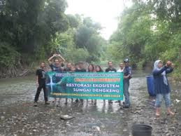 Hasil gambar untuk pecinta alam indonesia