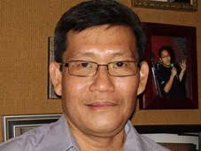 Tamu kita kali ini Benny Subianto, seorang peneliti yang telah terlibat dalam beberapa penelitian penting semisal tentang konflik di Kalimantan, ... - BENNY1