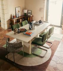 Tapis rond en laine chocolat et vert - Roma - The Socialite ...