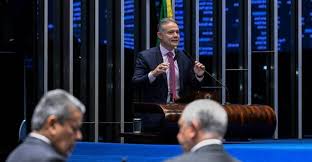Senado aprova MP que cria renovação automática da CNH para motoristas sem infrações