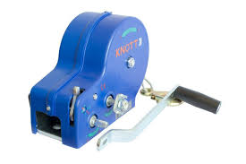 Hand winch for boat trailers 1135 kg with rope and cover Knott