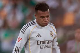 Mbappé’s inner circle issues statement amid criticism over trip to Italy