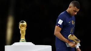 متفوقاً على ميسي.. مبابي هدافاً لكأس العالم للمرة الثانية على التوالي
