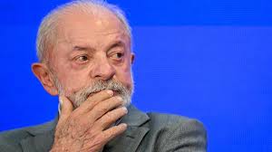Messages say banker sought rare whisky worth about R$500,000 for Lula