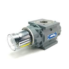 Dresser™ Roots™ Series B3 Rotary Gas Meters — Measurement ...